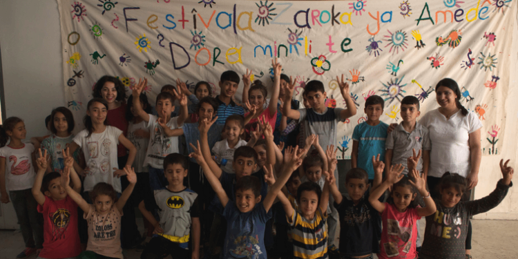 Çocuğun barış algısı: Kedi, oyun, sevgi, çikolata ve hayat!