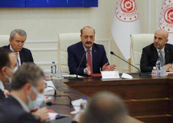 Asgari ücret açıklandı: 4 bin 250 lira