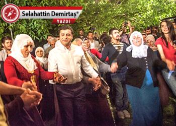 Aynı halaya durmak için