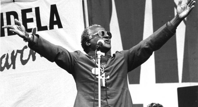 Irkçılığa karşı mücadelenin simge isimlerindendi: Güney Afrika’nın vicdanı Desmond Tutu yaşamını yitirdi