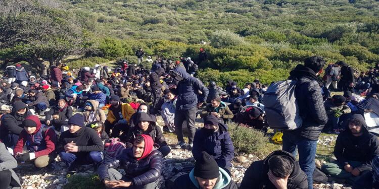 Yunanistan’a geçmeye çalışan yüzlerce göçmen yakalandı