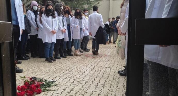 ‘Daha kaç gencin gülüşünün solması gerekiyor’