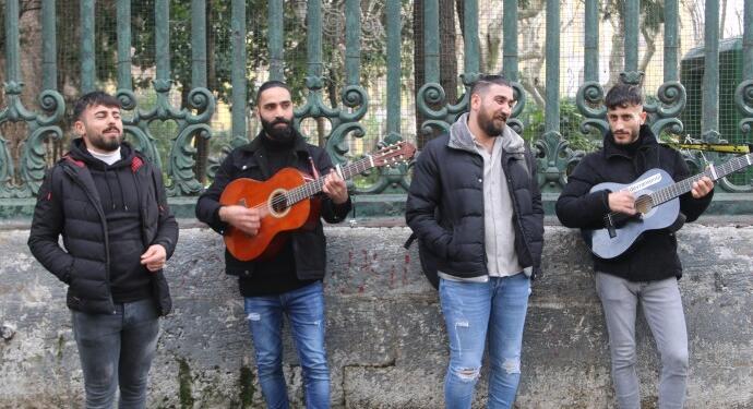 Sokakta Kürtçe müzik: Engelleme, şiddet ve baskı