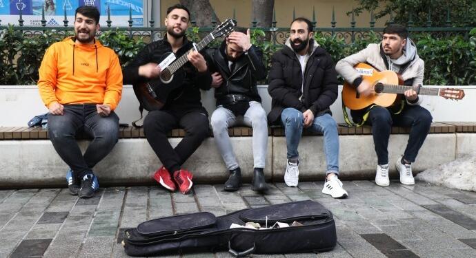 Gözaltına alınan sanatçılara şiddet:Boğazını sıktılar, yumruk attılar