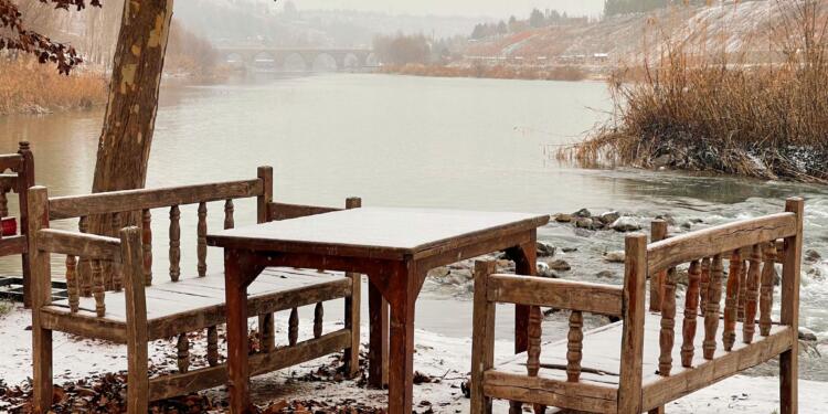 Diyarbakır’da kar hayatı felç etti