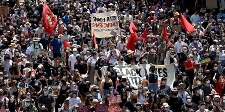 Australia Day değil Invasion Day: Aborjinler için adalet istendi