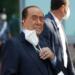 Silvio Berlusconi adaylığını çekti