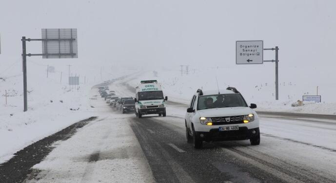 Cezaevinde hayatını kaybeden Bilgin, kitlesel törenle defnedildi