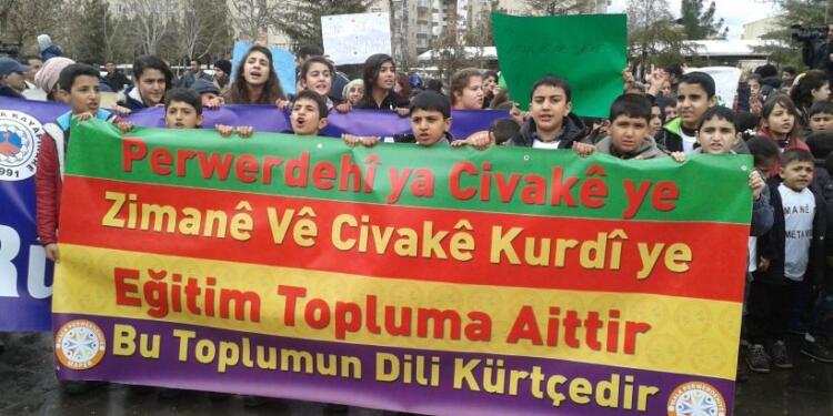 Alevi örgütleri: Kreşten üniversiteye dek eğitim süreçleri Kürtçe ana dilde olmalı