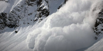 Erzurum’da 2 kişi çığ altında kaldı