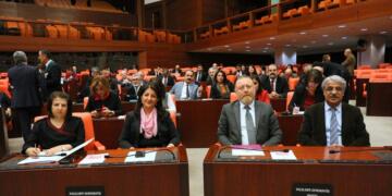 HDP’li vekillerin 13 dokunulmazlık dosyası Meclis’te