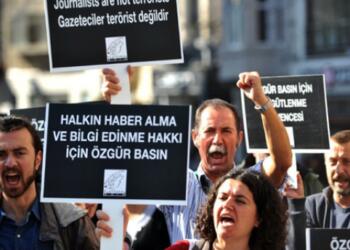 Bir ayda 67 gazeteci yargılandı