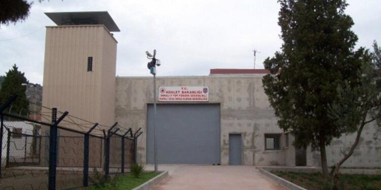 Kadınlar: Tecride karşı dayanışma şart   