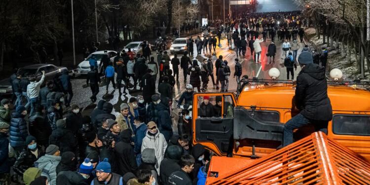 Kazakistan’da OHAL kaldırıldı: Şehirlere giriş ve çıkış yeniden serbest