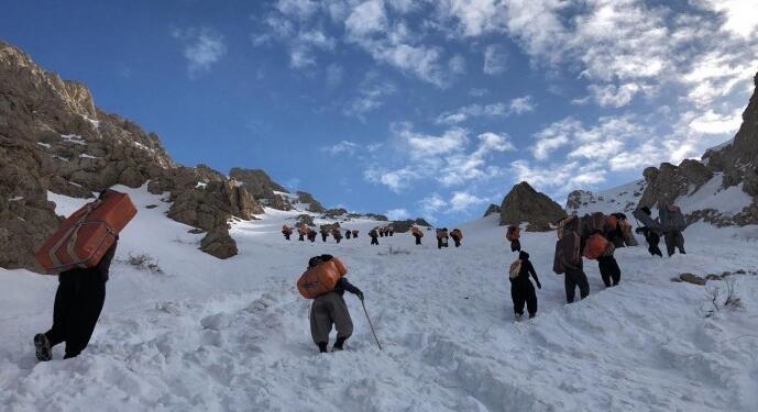 İran askerleri yine kolberleri hedef aldı