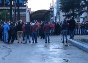 MESS dayatmasına karşı eylem: Çimsataş işçileri greve devam ediyor