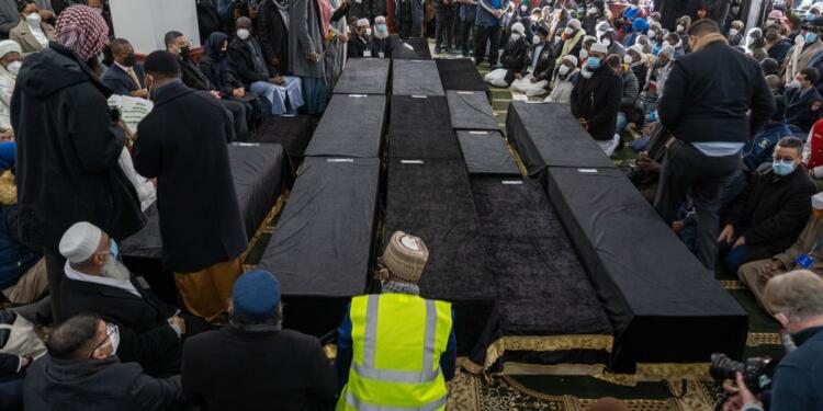 Bronx yangını: 15 kişi için cenaze töreni düzenlendi