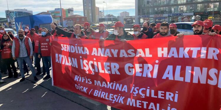 Direnen Rifis Makine işçileri: Bütün işçiler tek yumruk olsun