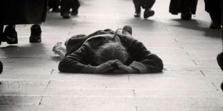 Düştüğü yerde 9 saat boyunca müdahale edilmeyen fotoğrafçı donarak öldü