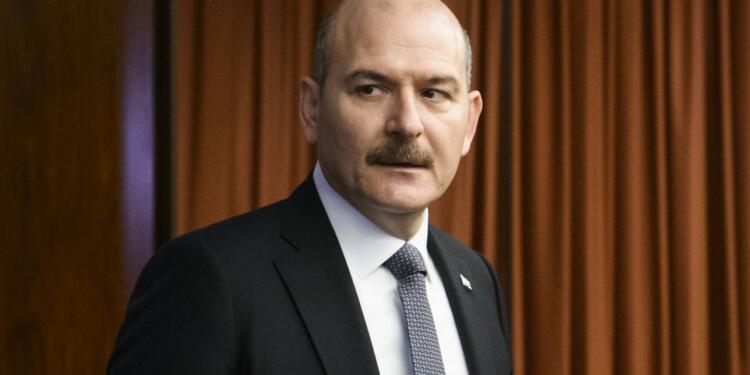 Soylu ve Karaismailoğlu Atatürk Havalimanı’na indi