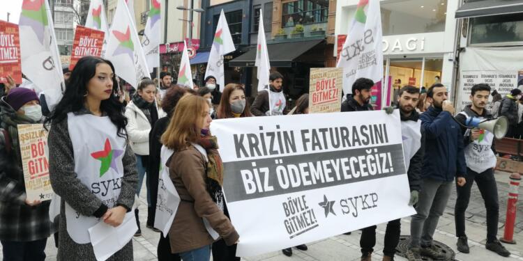 SYKP üyeleri Kadıköy’de zamları protesto etti