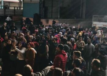 Tarsus Hali’nde çalışan kadın işçiler iş bıraktı