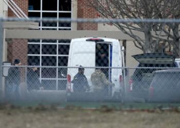 Sinagoga saldırı: Haham dahil birçok kişi rehin alındı