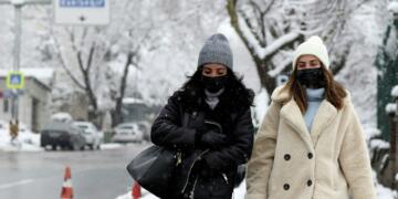 Koronavirüs: 236 kişi hayatını kaybetti, 96 bin 514 yeni vaka