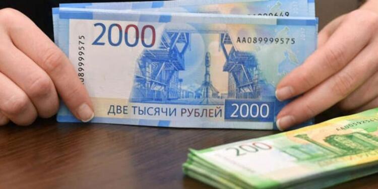 Savaşın Rusya’ya faturası: Dolar, ruble karşısında rekor kırdı