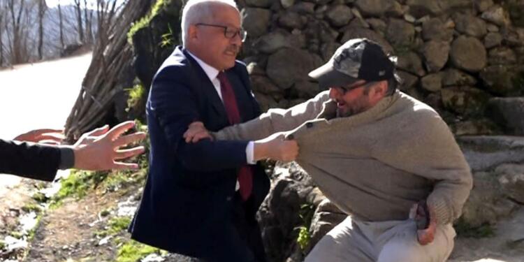 AKP’li belediye başkanı heyelanı basına haber verdiği için bir yurttaşı darp etti