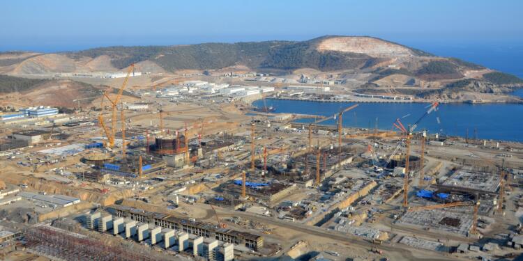 Akkuyu Nükleer şantiyesinde işçilerden eylem