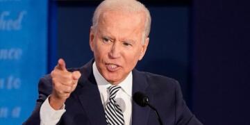 Biden: G-7 ülkeleri yıkıcı yaptırım paketi uygulanması kararı aldı