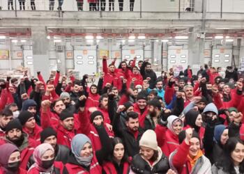 Migros’ta işçiler yeniden iş bıraktı: 120 çalışana işten atıldığına dair mesaj geldi