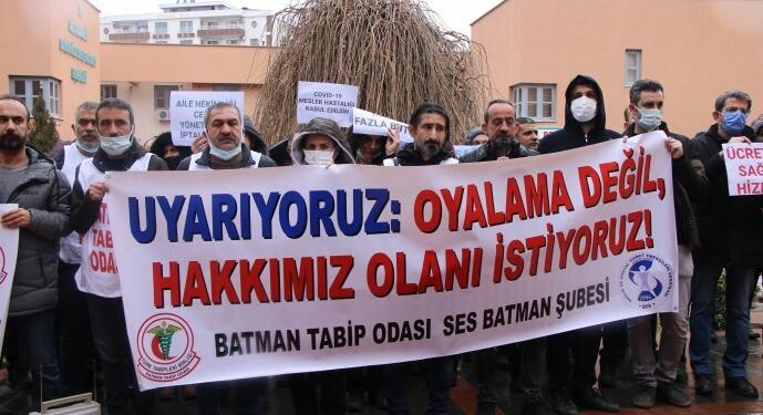 Sağlık emekçileri g(ö)revdeydi: Hakkımızı istiyoruz