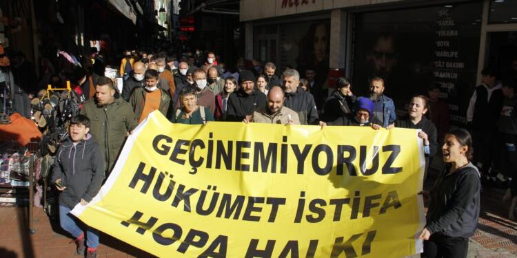 Her 100 kişiden 57’si geçinemiyor