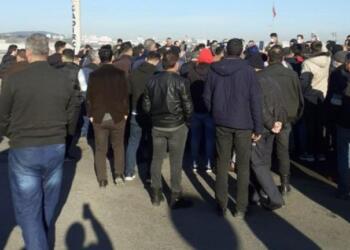 Kamyon ve tır şoförleri de kontak kapattı