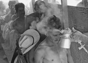 Bir sabah tepesi atınca Carmelita’nın…