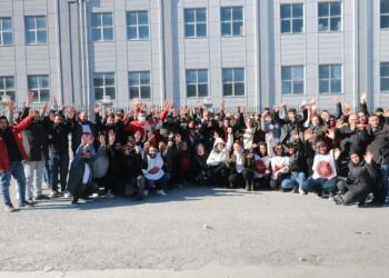 Migros işçileri direnmeye devam ediyor: Direnen işçiler yenilmezler