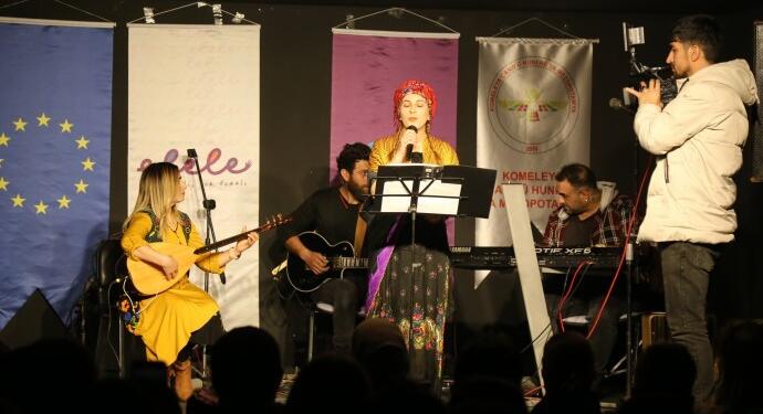 Kültür ve Sanat Yoluyla Değişim İçin Diyalog Projesi: 5 dilde şiir dinletisi