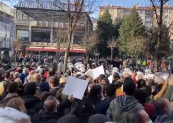 Eskişehir’de elektrik protestosuna polis saldırdı