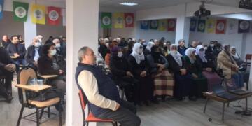 İstanbul’un 39 ilçesinde komploya tepki forumu