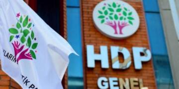 AYM HDP’nin kapatma davasına ilişkin ek süre talebini kabul etti