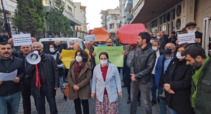 HDP İzmir İl Örgütü Yüreğir İlçe Örgütü’ne yapılan saldırıyı kınadı