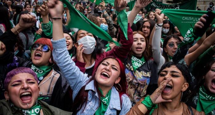 Kolombiya’da kürtaj yasallaştı