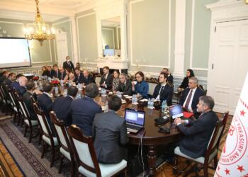 ‘Londra’daki bir avuç tefeciye teslim’ deniyordu: Bakan Nebati iki gün Londra’da destek aradı