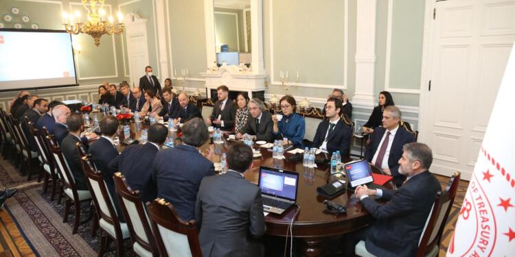 ‘Londra’daki bir avuç tefeciye teslim’ deniyordu: Bakan Nebati iki gün Londra’da destek aradı