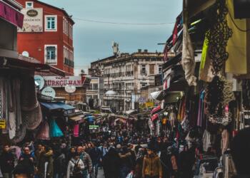 TÜİK araştırması: Eğitim düzeyi düştükçe mutluluk artıyor