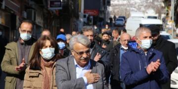 Sancar Dersim’de partililer ve esnafla bir araya geldi