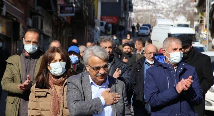 Sancar Dersim’de partililer ve esnafla bir araya geldi