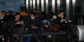 Ukrayna ile uçuşlar iptal edildi, yolcular havaalanında kaldı